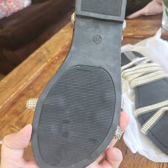 Black and Silver Sandals with Classic Design - Picture 5 of 7